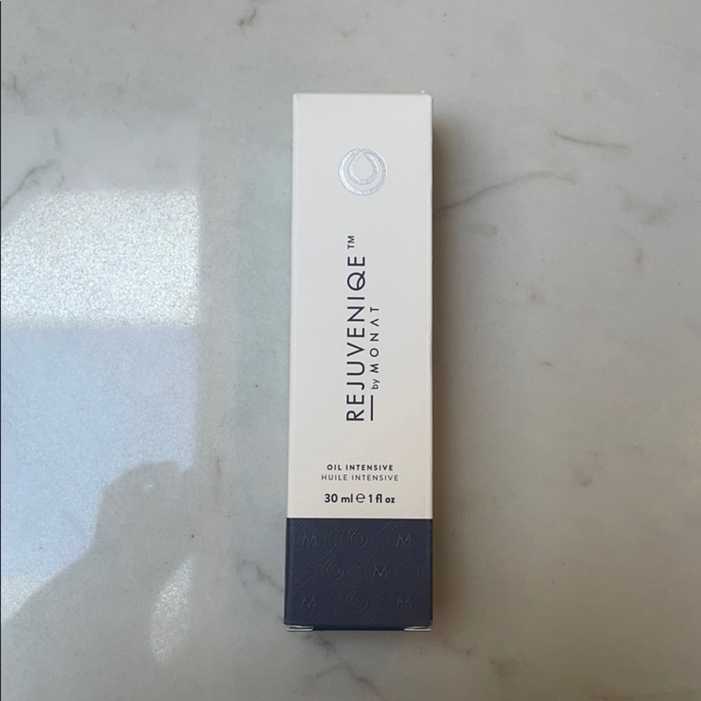Rejuveniqe Oil